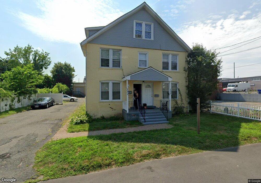 131 Vanderbilt Ave unit 3, West Hartford, CT 06110 - photo 1