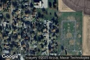 305 S East Ave, Manito, IL 61546
