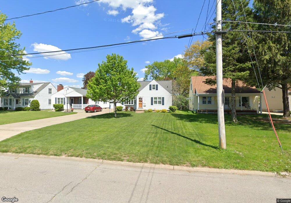 1949 W 7th St, Waterloo, IA 50702 - photo 1