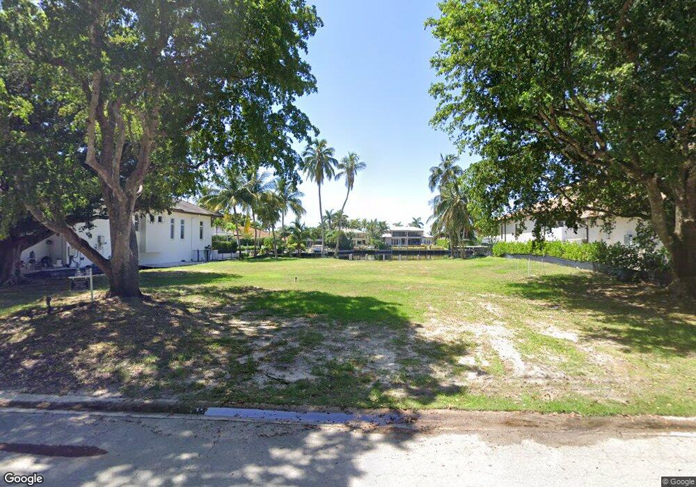 340 Pirates Bight unit 87, Naples, FL 34103 - photo 1