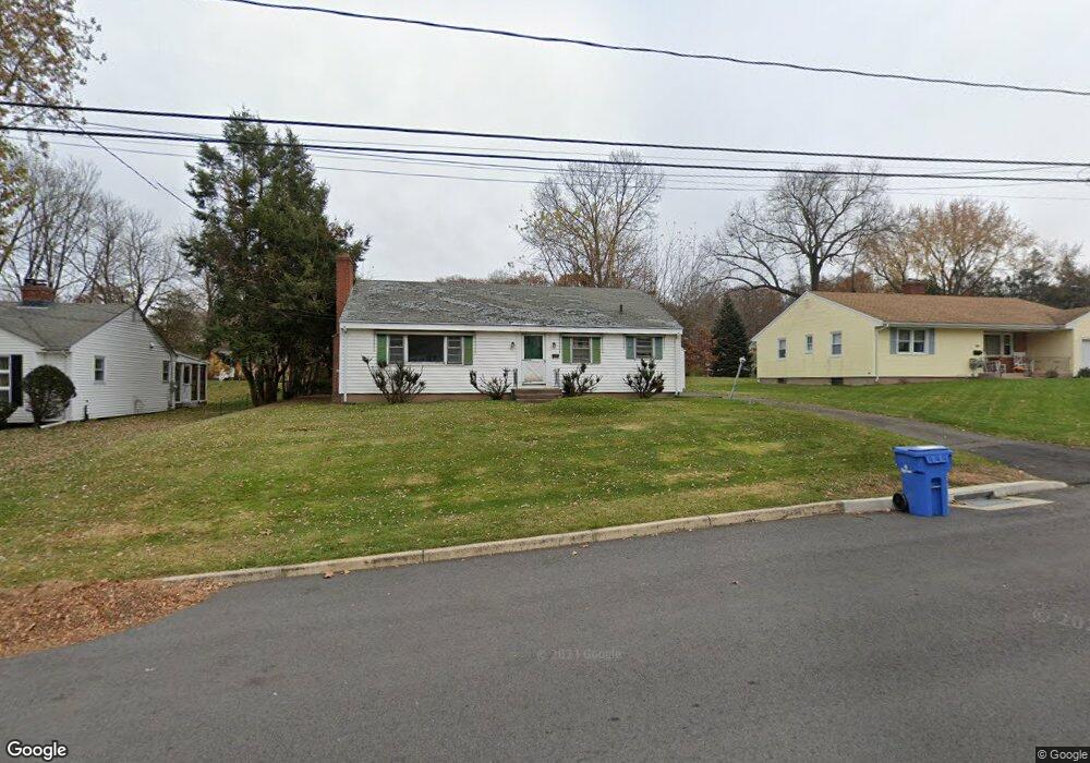 93 Arnott Rd, Manchester, CT 06040 - photo 1