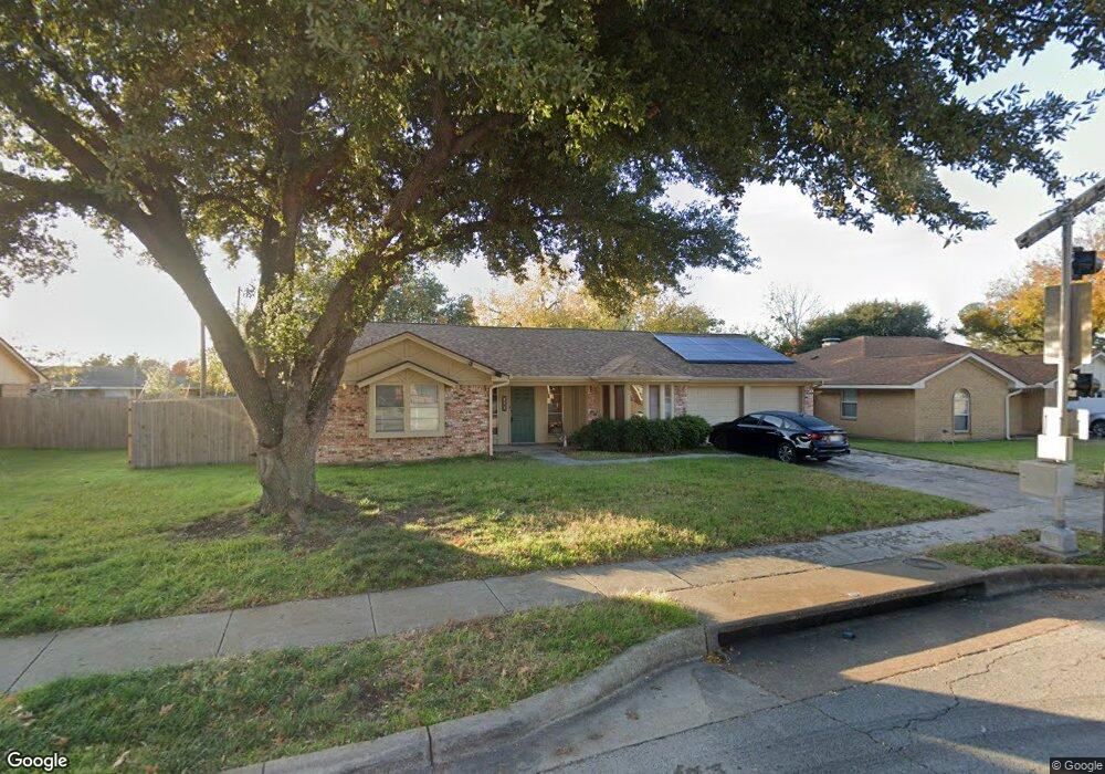 729 Springhill Dr, Hurst, TX 76054 - photo 1