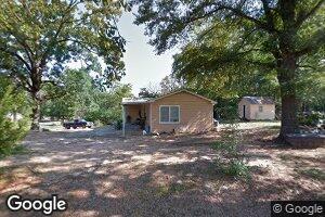 288 N Park Ave, Lockesburg, AR 71846