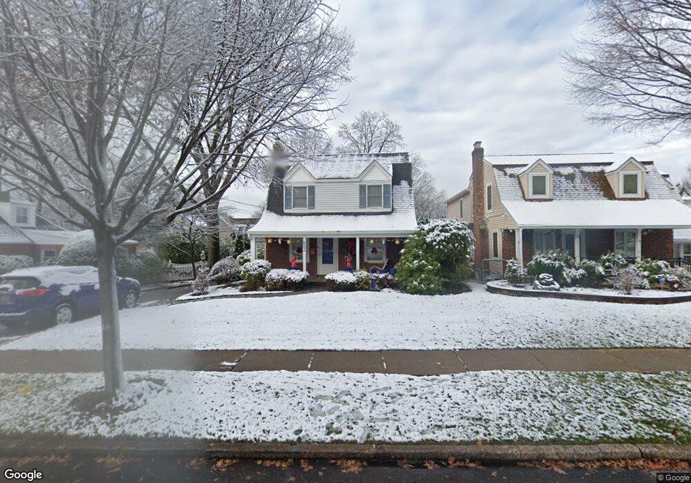 683 Bogert Rd, River Edge, NJ 07661 - photo 1