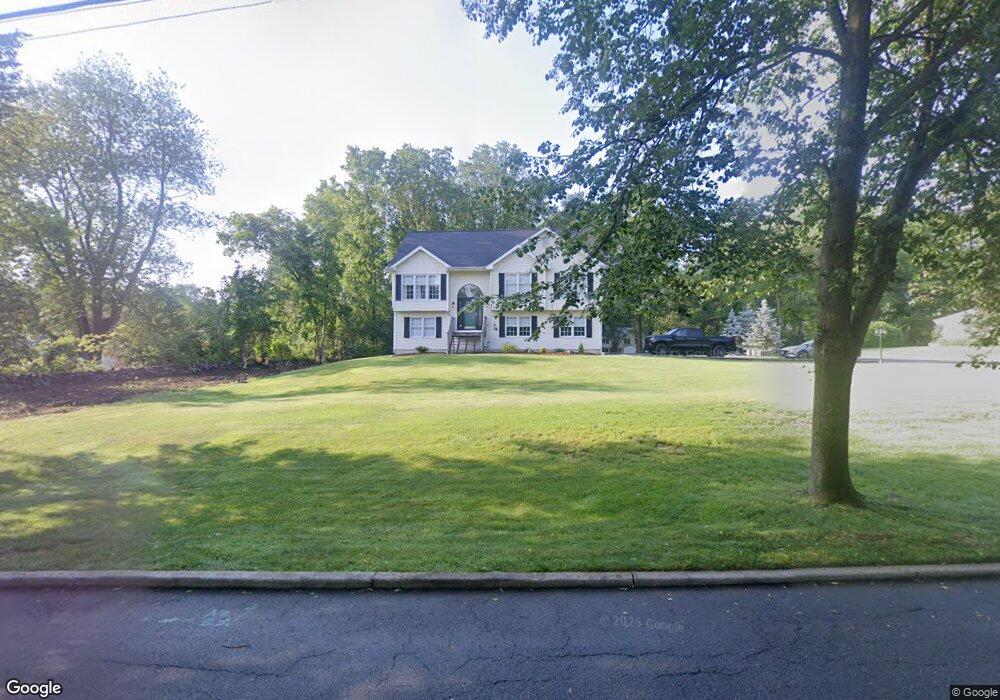 121 Wolf Harbor Rd, Milford, CT 06461 - photo 1