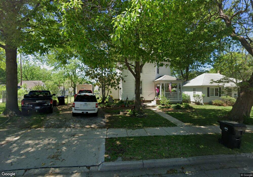 1195 SW Randolph Ave, Topeka, KS 66604 - photo 1