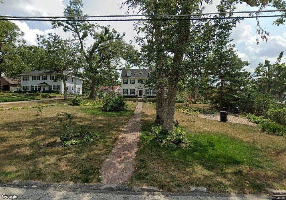 1915 Ridgeway Dr SE, Cedar Rapids, IA 52403 - photo 1