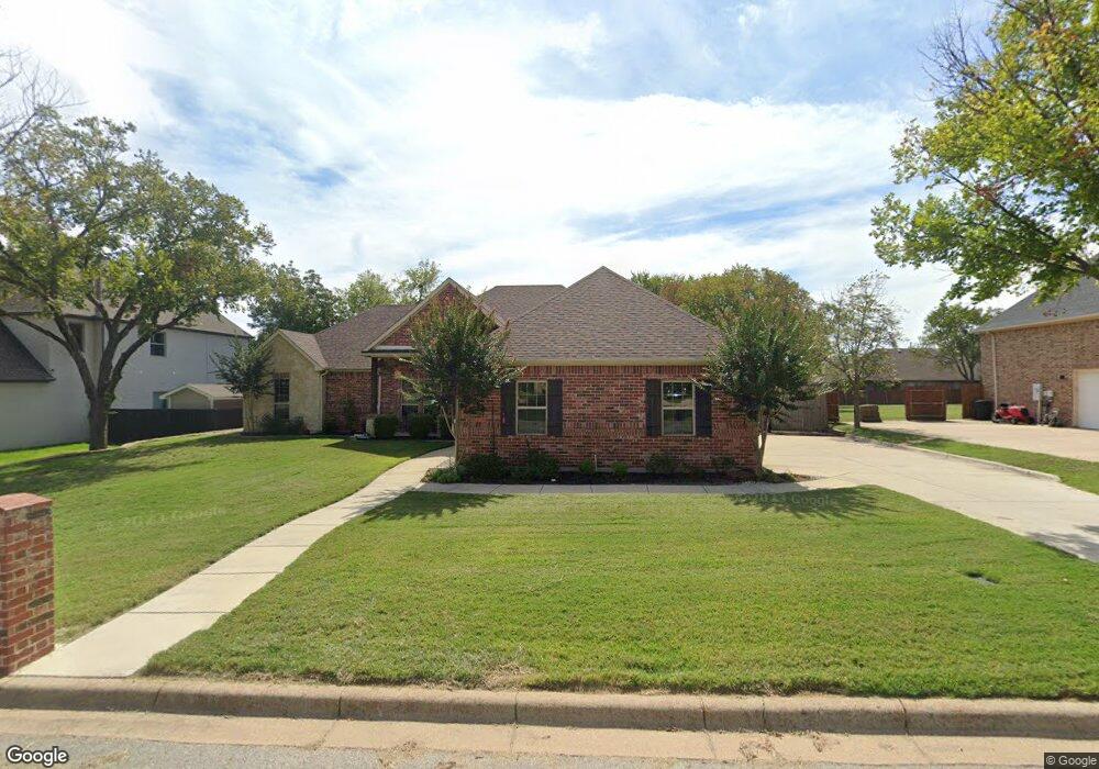 8216 Woods Ln, North Richland Hills, TX 76182 - photo 1