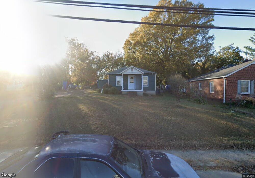 512 Barnes St, Reidsville, NC 27320 - photo 1