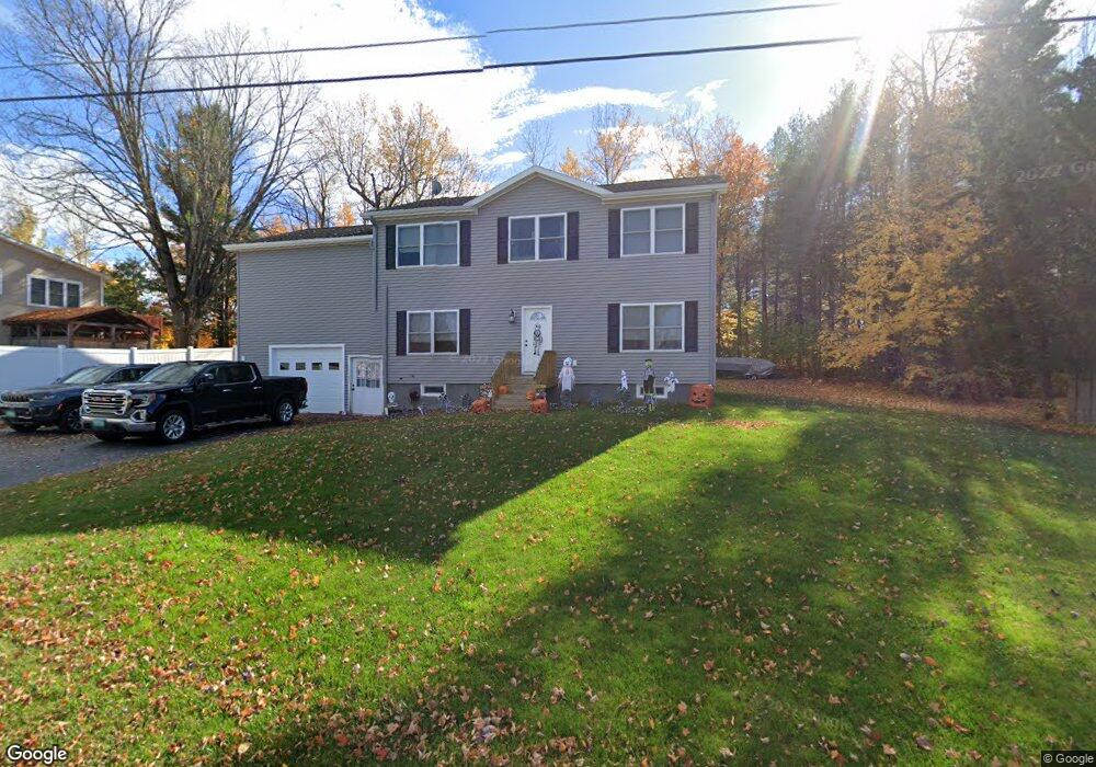 107 Maple Leaf Ln, Shelburne, VT 05482 - photo 1