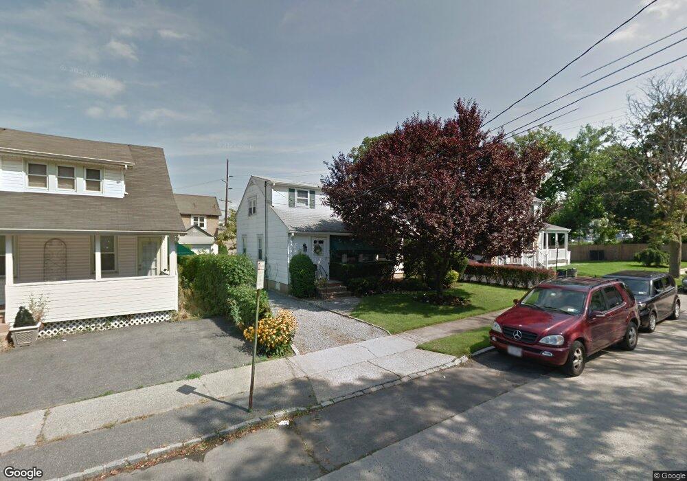 58 Locust St, Manhasset, NY 11030 - photo 1