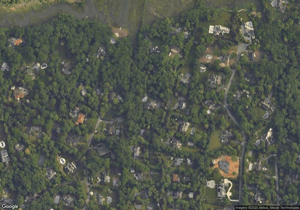 24 Hilldale Ln, Port Washington, NY 11050 - photo 1