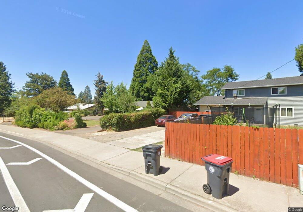 2431 E McAndrews Rd, Medford, OR 97504 - photo 1