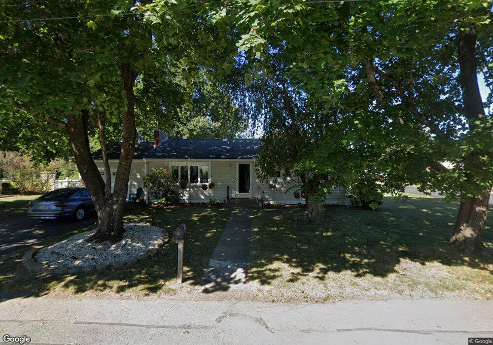 21 Randall St, Greenville, RI 02828 - photo 1