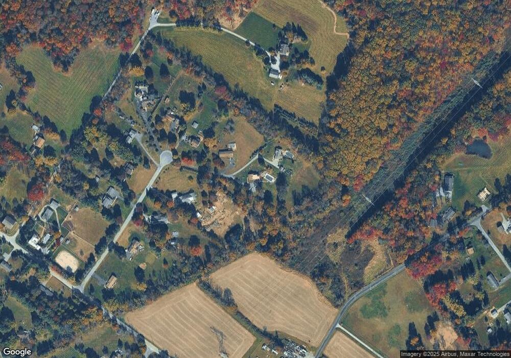 64 Glen Manor Ln, Glenmoore, PA 19343 - photo 1