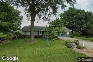 723 E Warren St, Moweaqua, IL 62550