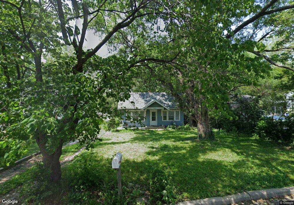 2621 SW Fillmore St, Topeka, KS 66611 - photo 1