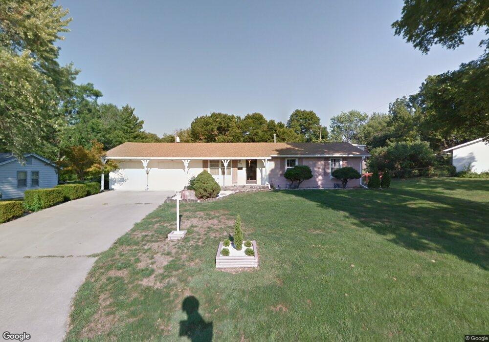 6925 Earnshaw St, Shawnee, KS 66216 - photo 1