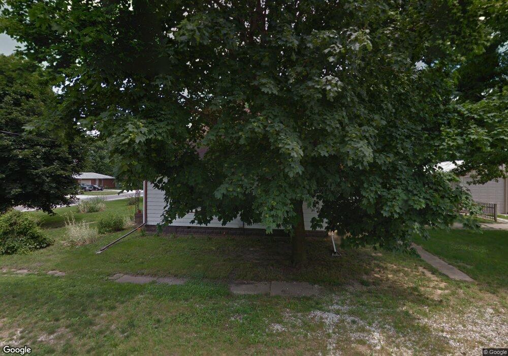 302 E Broadway St, Virginia, IL 62691 - photo 1