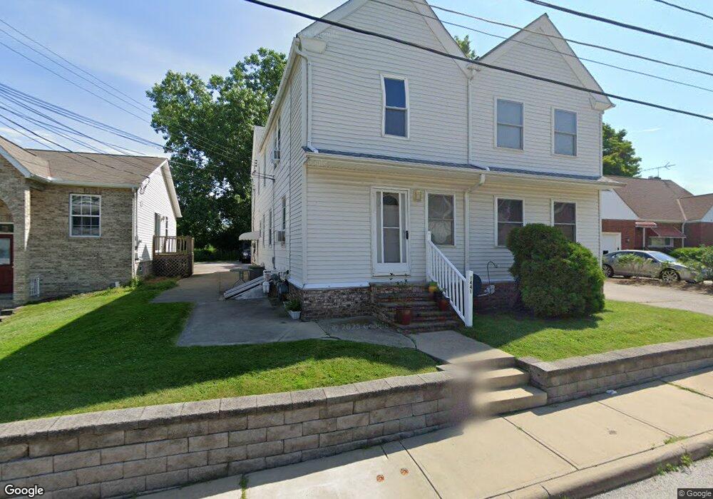 1441 Bellview St, Wickliffe, OH 44092 - photo 1