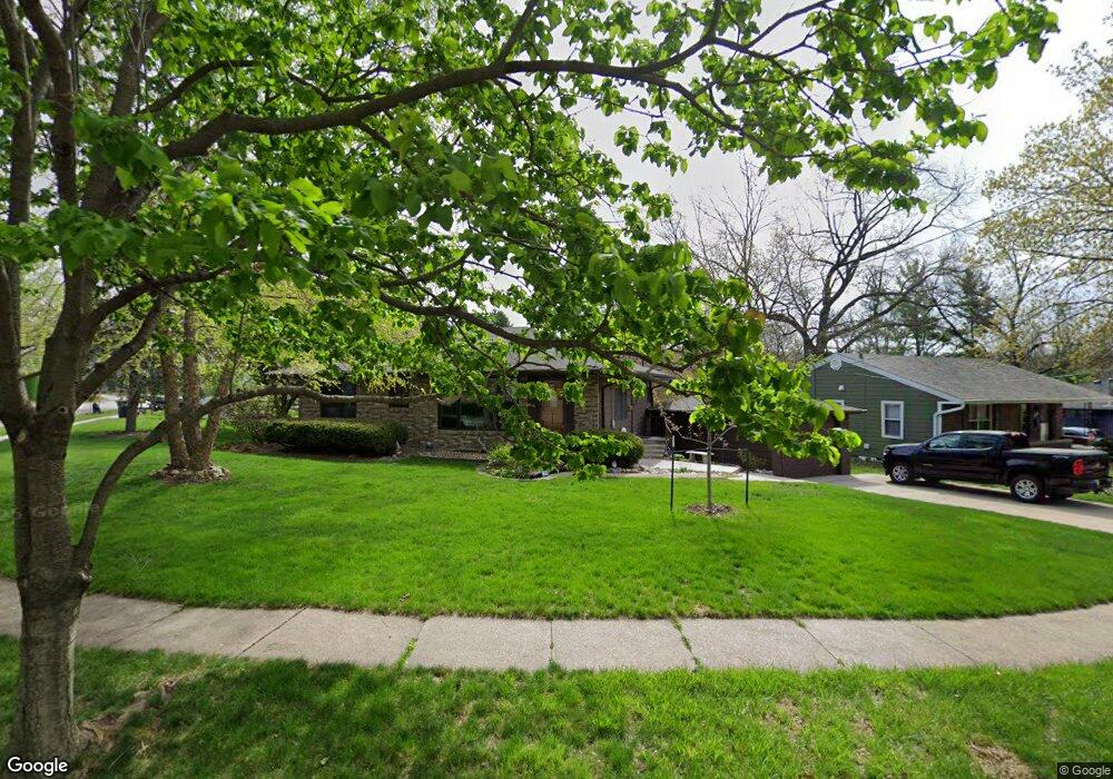 2810 Francis Dr, Des Moines, IA 50310 - photo 1