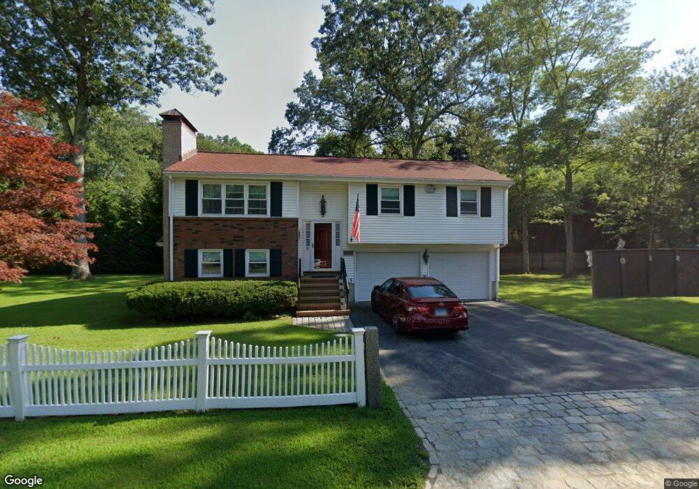 8 Cedar Ave, Old Lyme, CT 06371 - photo 1