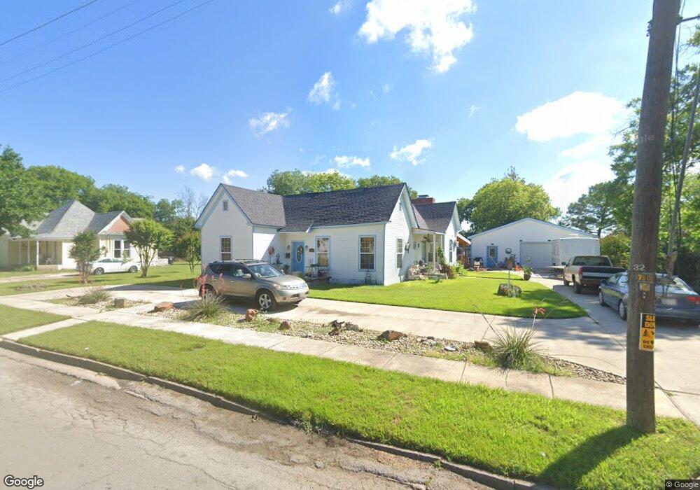 308 N Douglas Ave, Cleburne, TX 76033 - photo 1