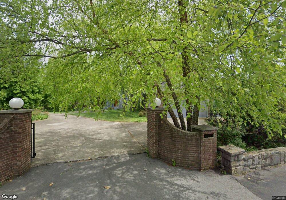 1235 Riddle Rd, New Albany, IN 47150 - photo 1