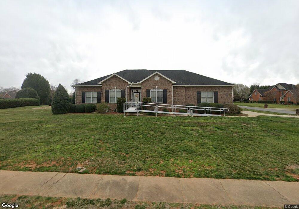 2627 Pebble Creek Dr, Shelby, NC 28152 - photo 1