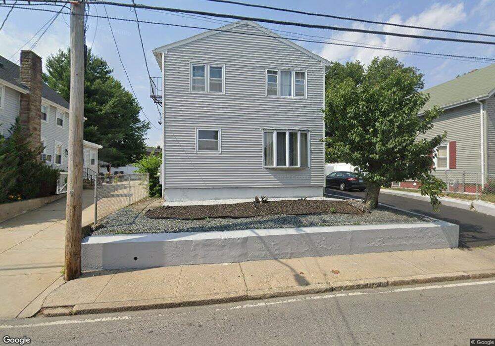 813 Weeden St, Pawtucket, RI 02860 - photo 1