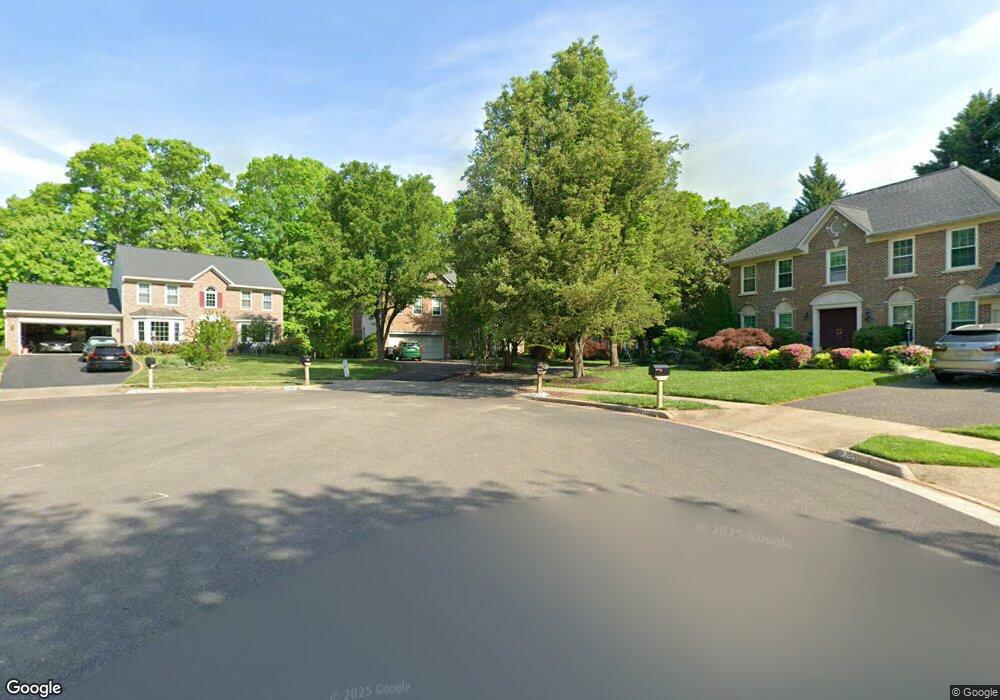 8490 Silverview Ct, Lorton, VA 22079 - photo 1