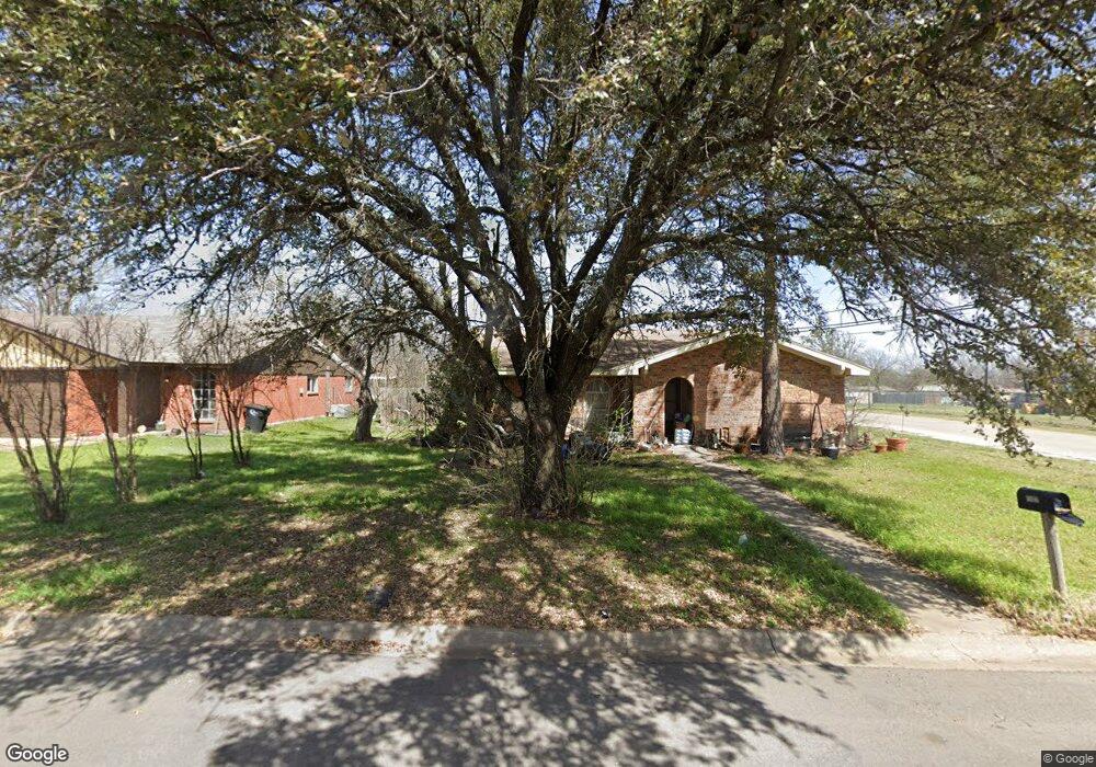1902 Starling Ct, Cleburne, TX 76033 - photo 1