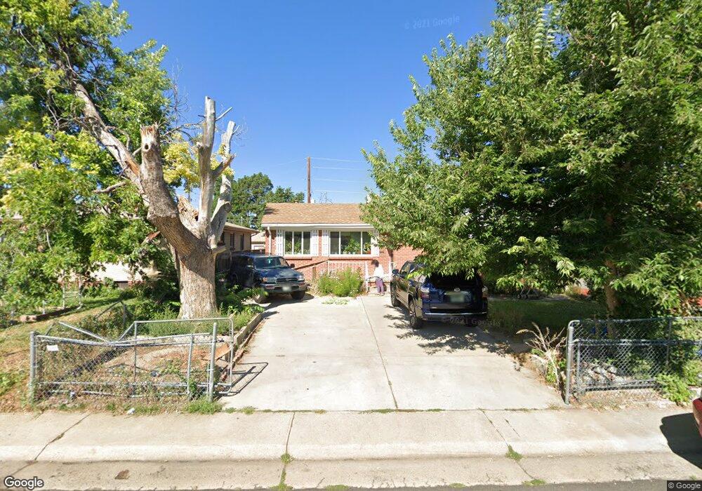 2301 Iola St, Aurora, CO 80010 - photo 1