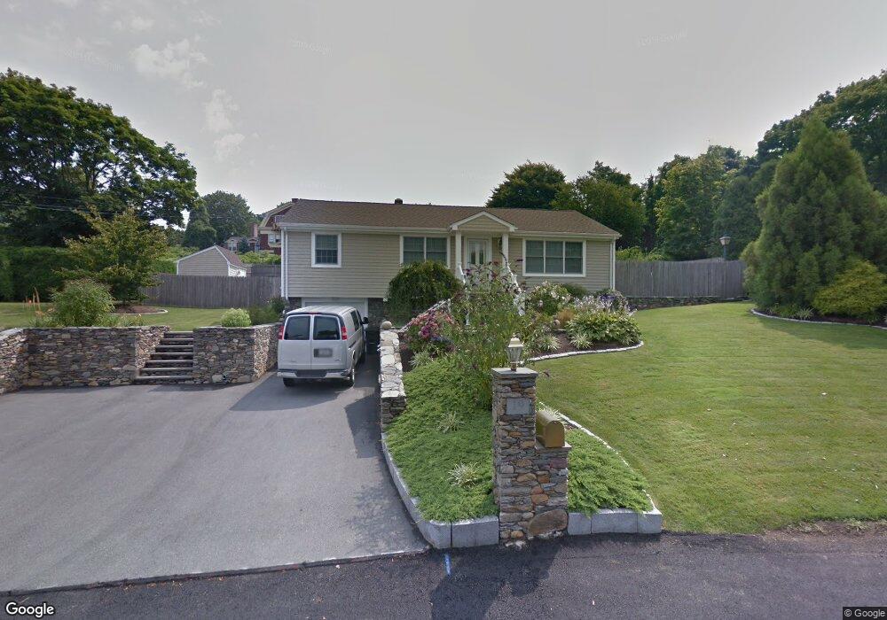 19 Concord Dr, Middletown, RI 02842 - photo 1