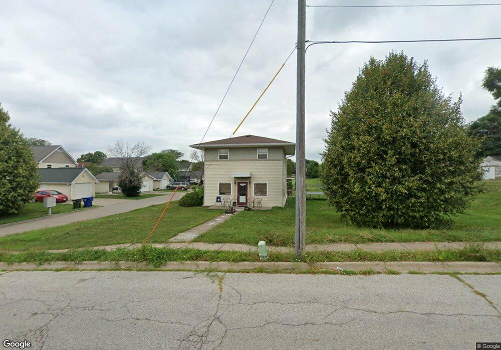 1228 N Myrtle St, Davenport, IA 52804 - photo 1