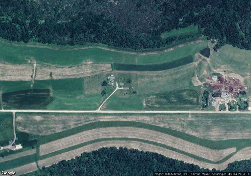 16256 Paradise Dr, Houston, MN 55943 - photo 1