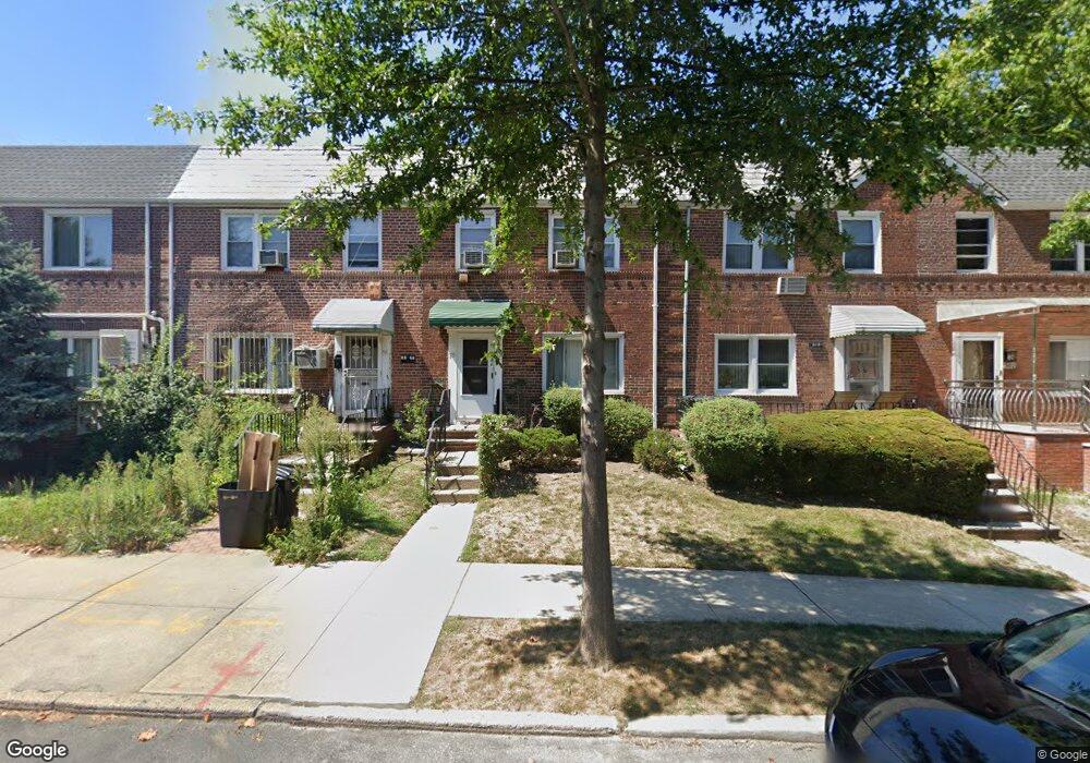 7506 169th St, Fresh Meadows, NY 11366 - photo 1
