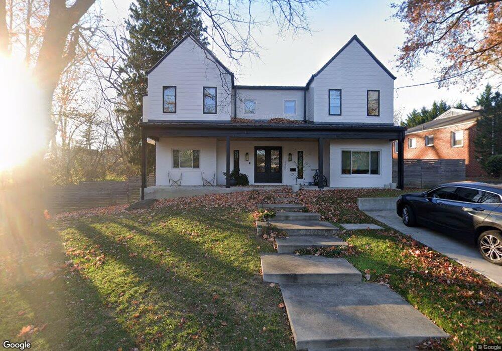 8600 Springdell Place, Chevy Chase, MD 20815 - photo 1