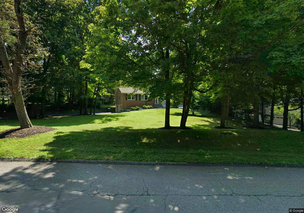 28 Pellbridge Dr, Hopewell Junction, NY 12533 - photo 1