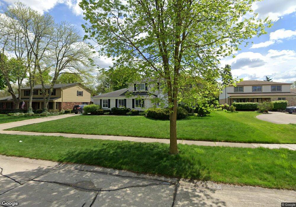 1929 Warbler Ct, Troy, MI 48084 - photo 1