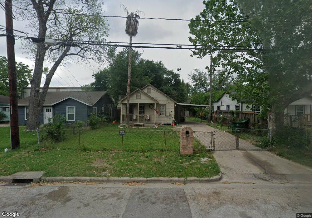 110 Robert Lee Rd, Houston, TX 77009 - photo 1