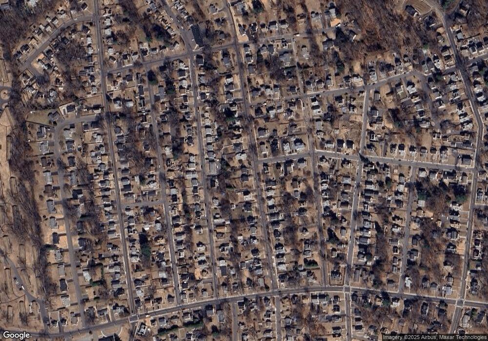 176 Park Ave, Naugatuck, CT 06770 - photo 1