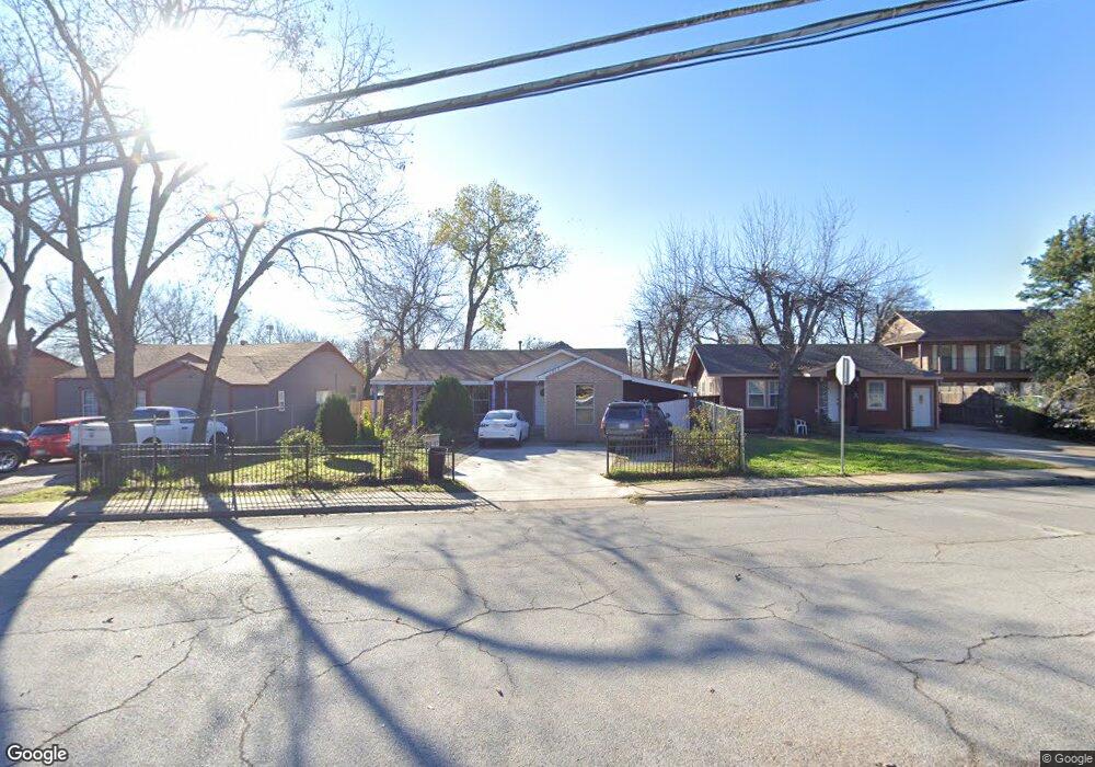 1017 Small St, Grand Prairie, TX 75050 - photo 1