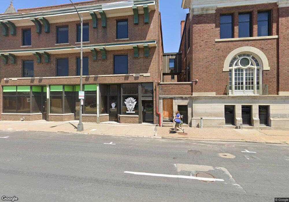 208 W 4th St, Davenport, IA 52801 - photo 1