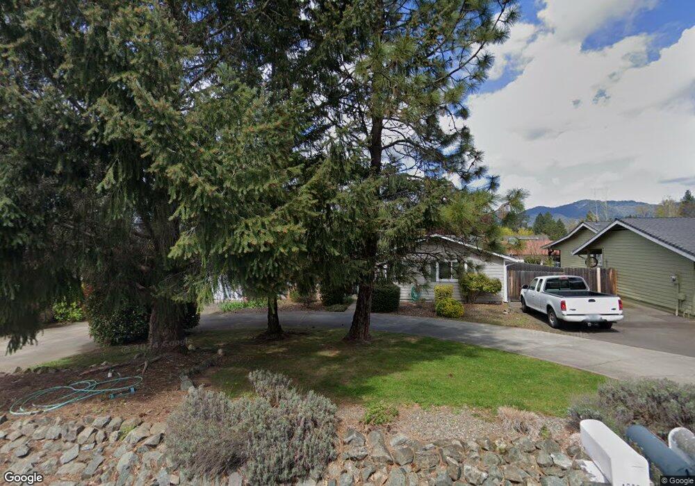 1940 Keldan Ln, Grants Pass, OR 97527 - photo 1