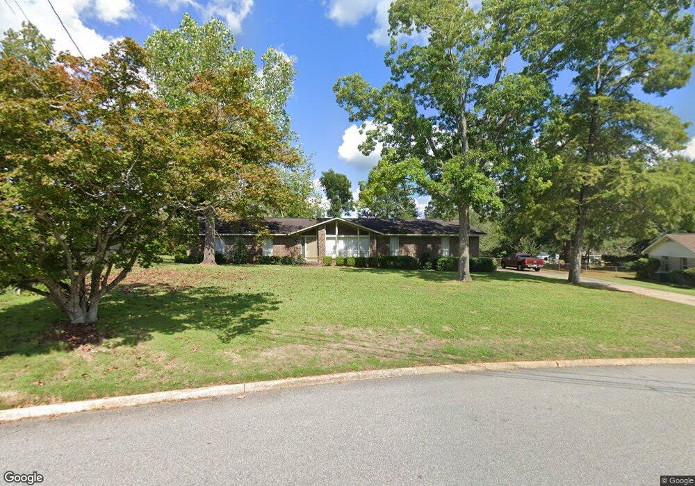 3204 Willow Creek Rd, Dothan, AL 36305 - photo 1