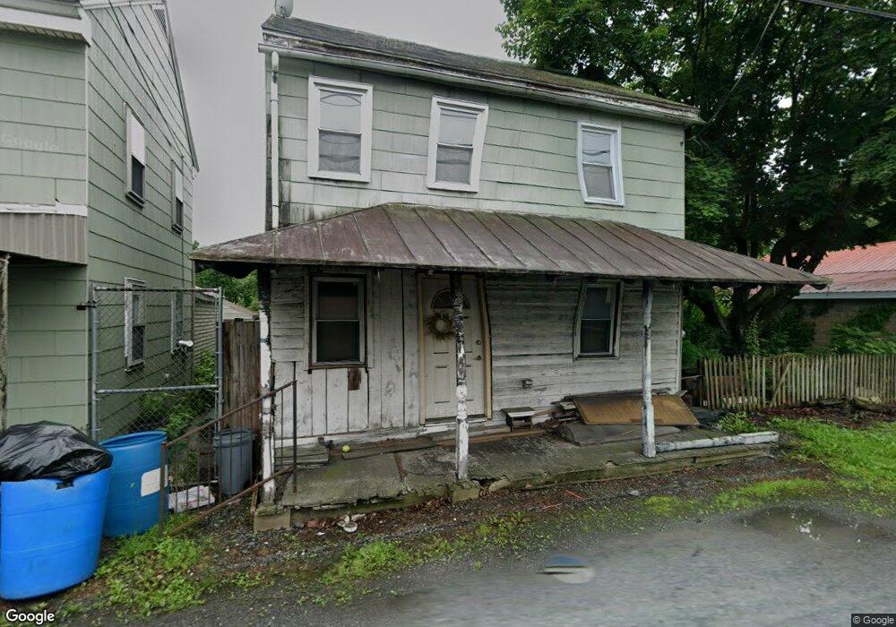 306 Hughes St, New Ringgold, PA 17960 - photo 1