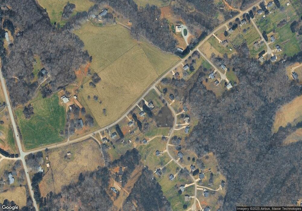 328 N Mize Rd, Mount Airy, GA 30563 - photo 1