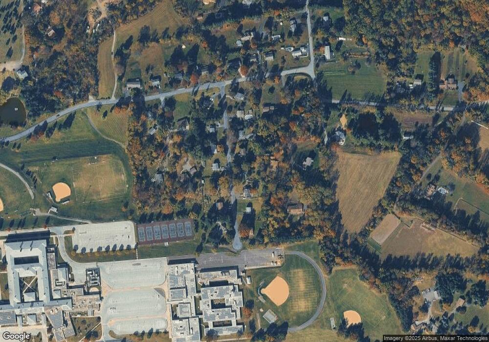 2126 Robin Ln, Pottstown, PA 19465 - photo 1