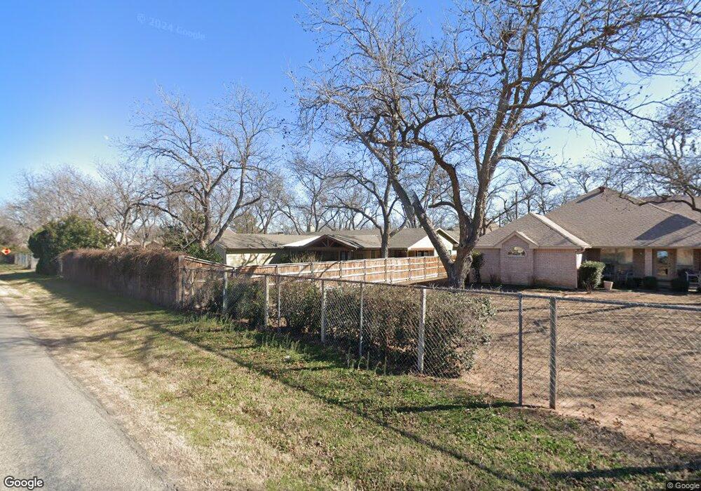 5004 Seminole Dr, Granbury, TX 76049 - photo 1